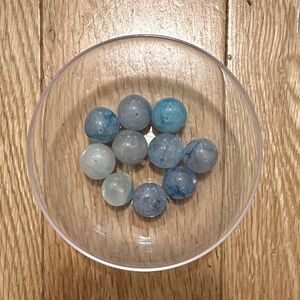 Light bluish color glass beads - qty 10